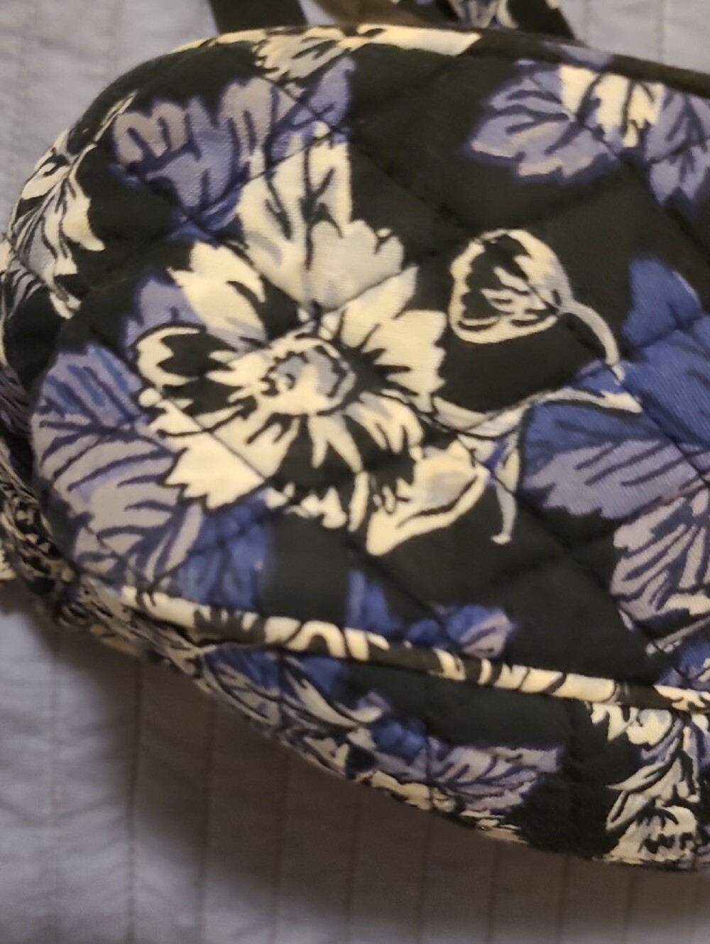 Vera Bradley Black Quilted Crossbody with Cream Floral and Blue Accents - Picture 4 of 10